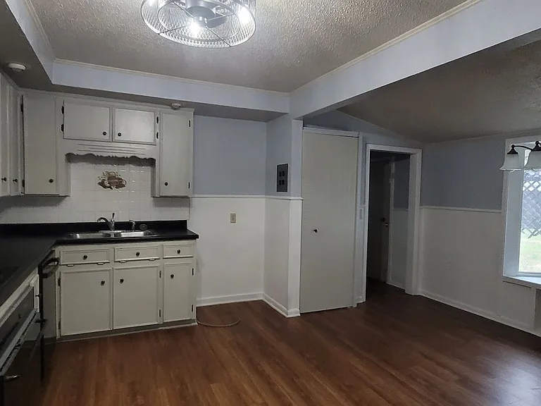 4410 S Hayden St — Photo 4