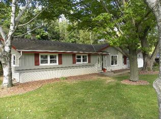 1447 Tomac Ln, Hubertus, WI 53033