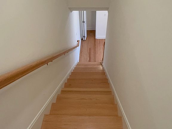 2nd image of 102 Ellery Ct