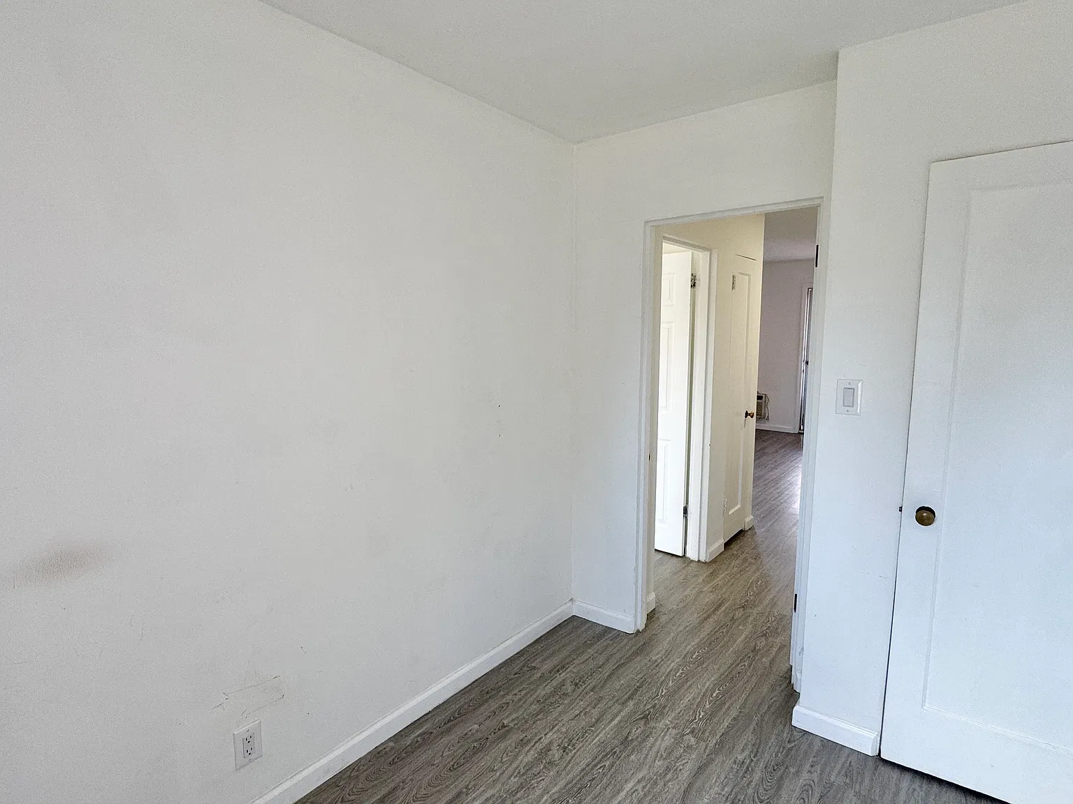 2 bed, 700 sqft, $2,500 — Photo 4