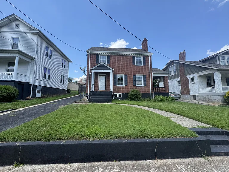 310 Yeardley Ave — Photo 2