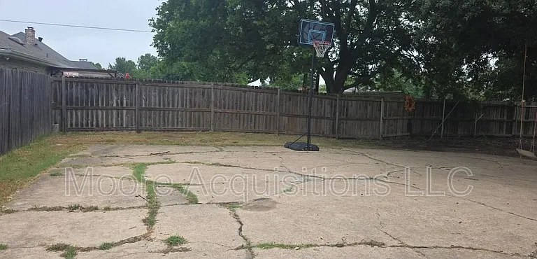 1833 Skyline Dr — Photo 25