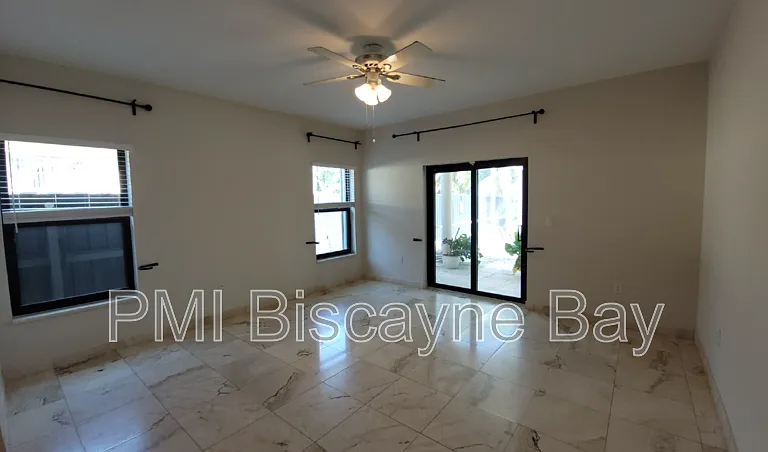 21369 SW 92nd Ave — Photo 11