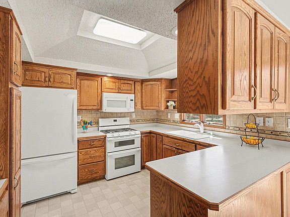 5th image of 4350 218th Ave NW
