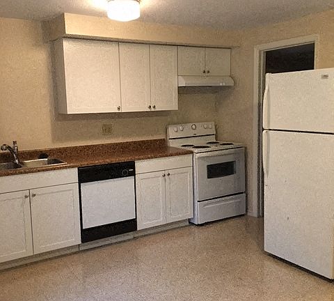 3rd image of 8247 Mount Carmel St