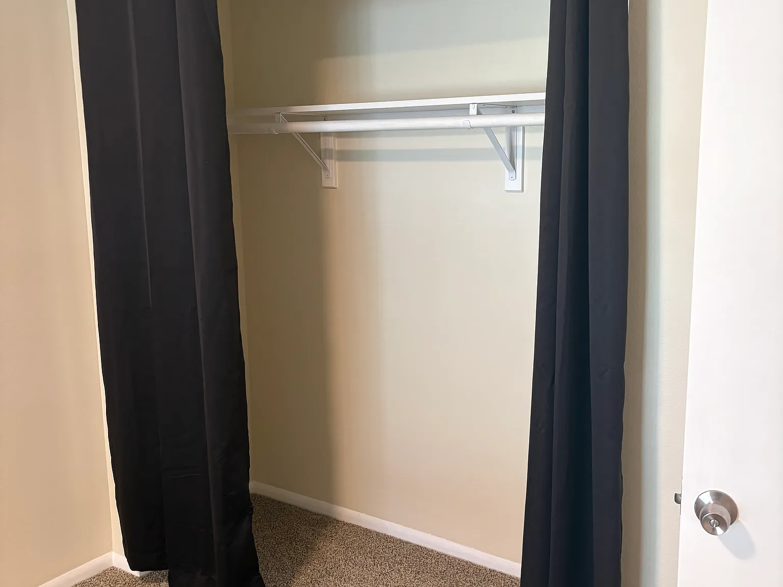 2 bed, 800 sqft, $1,495 — Photo 2