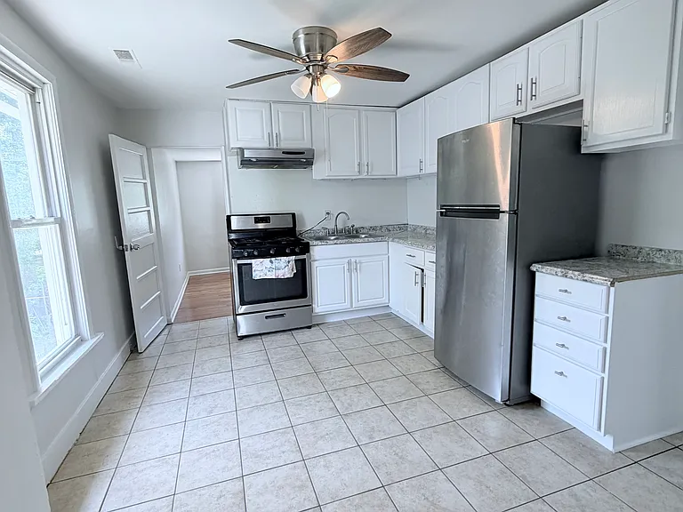 540 Iowa Ave #2 — Photo 9