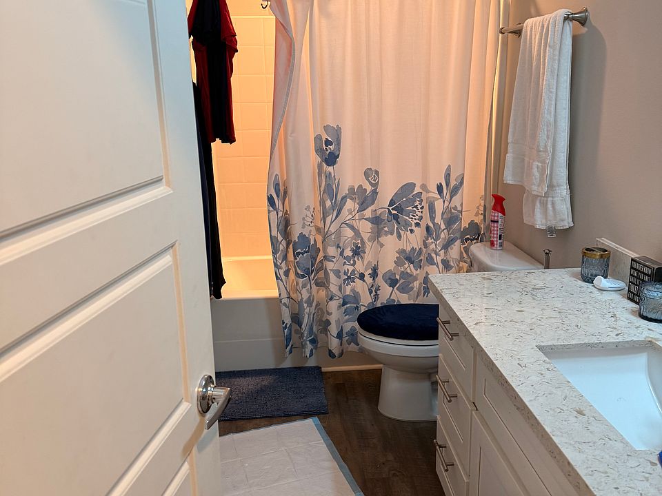 1st image of 430 E 64th St #2
