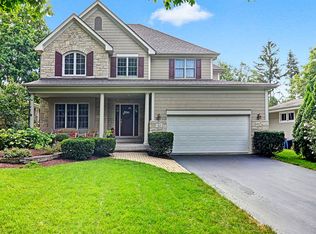 53 Waverly Ave, Clarendon Hills, IL 60514