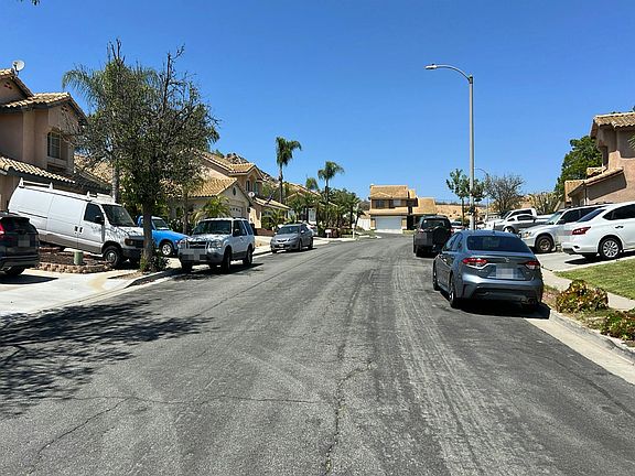 4th image of 754 La Loma Ln