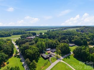 995 Bethel School Rd, Clover, SC 29710