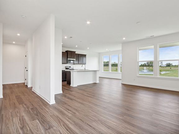 4th image of 225 Marble Wood Dr