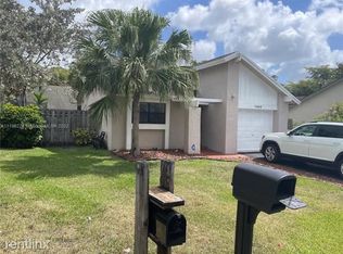 7349 NW 38th Pl, Pompano Beach, FL 33065