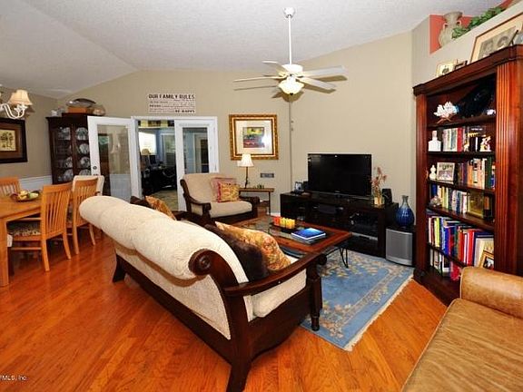 5th image of 611 Paradise Ct
