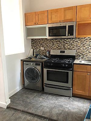 4th image of 433 Rogers Ave APT 3B