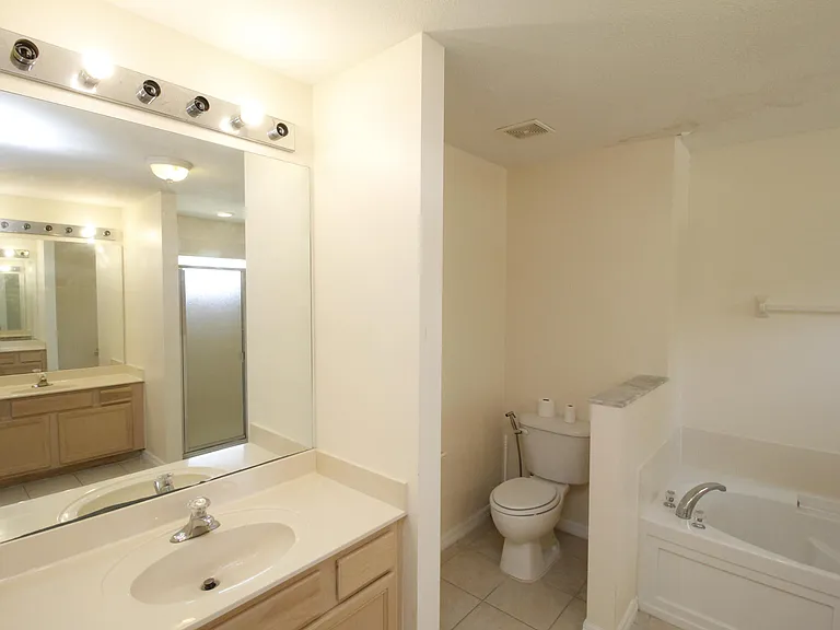 885 Tavernier Cir NE — Photo 22