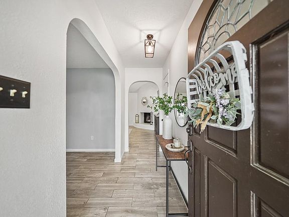 3rd image of 5006 Shady Oaks Ln