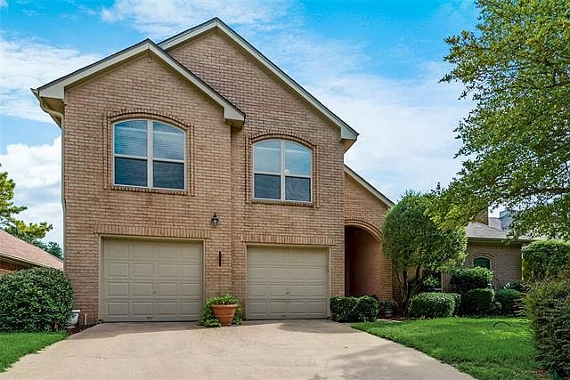 1st image of 414 Sandra Dr
