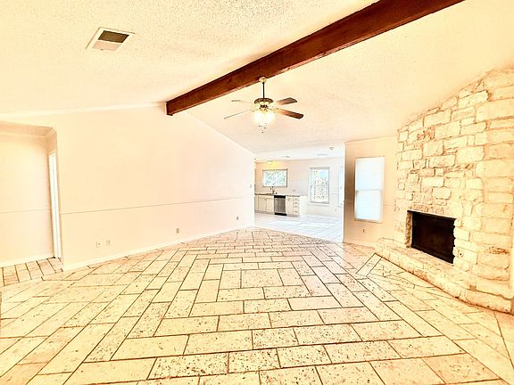 4th image of 710 Riverwood Dr