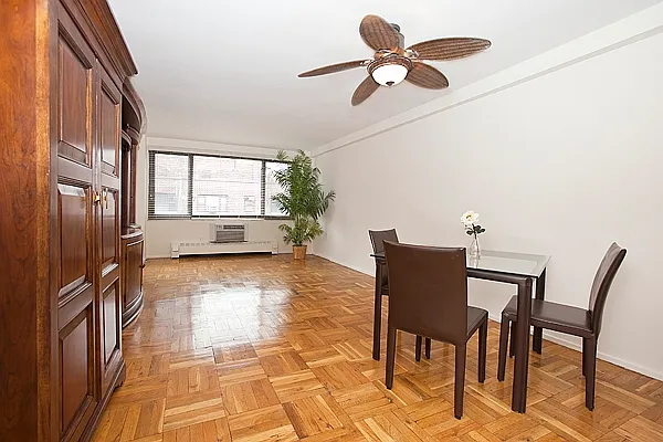 Rented by AIB Management Corp | media 11