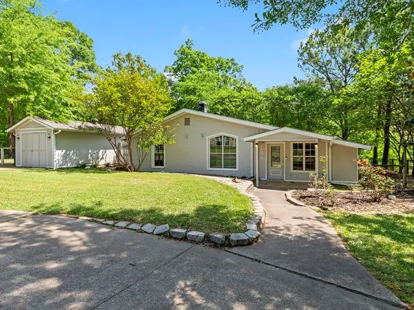 198 Lake Dr, Enchanted Oaks, TX 75156
