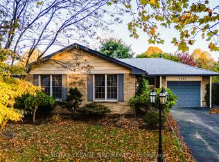 7061 Dolphin St, Niagara Falls, ON L2E 6Y3