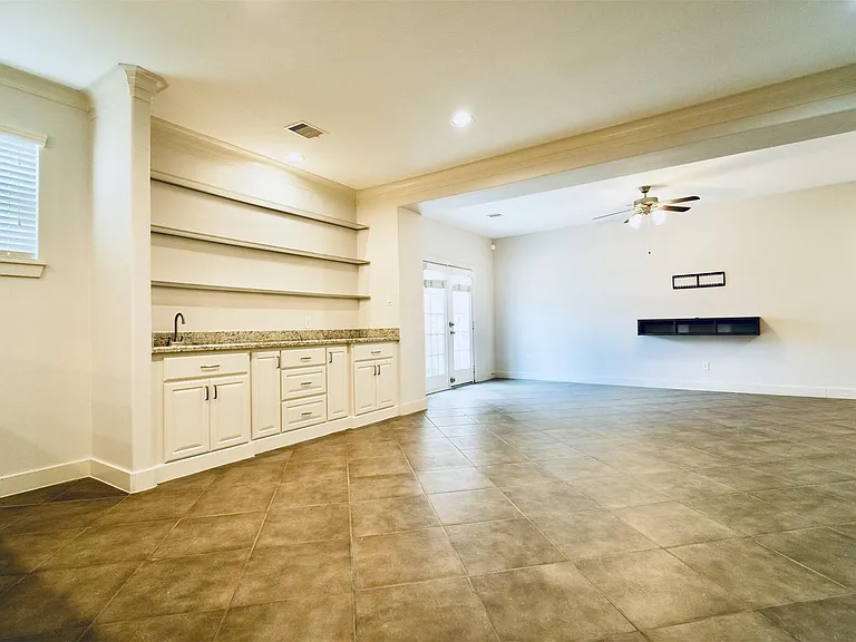 4020 Childress St #C — Photo 23