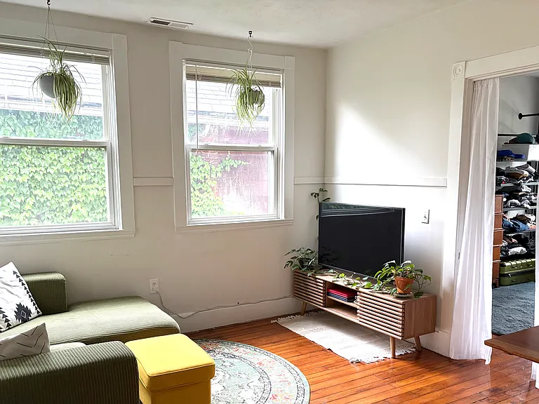 2085 Columbus Rd #4 — Photo 10
