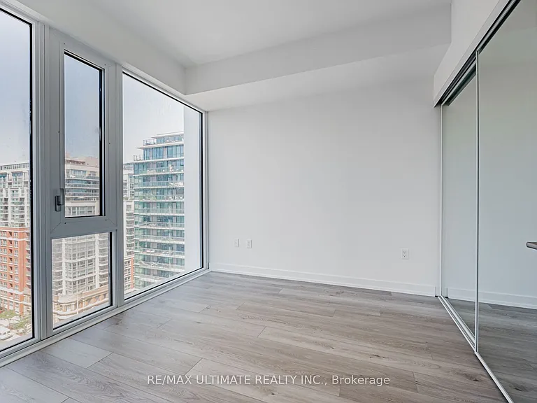 158 Front St E #1211 — Photo 16