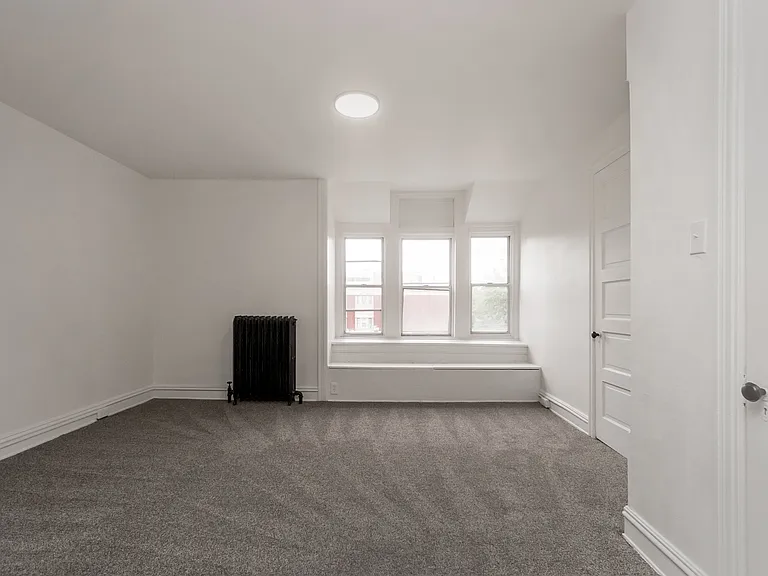 46 S 10th St #3 — Photo 2