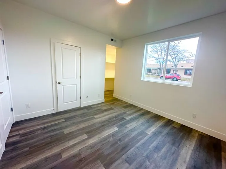 1553 Clear Creek — Photo 23