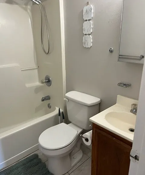 115 Shell Ave #12 — Photo 3