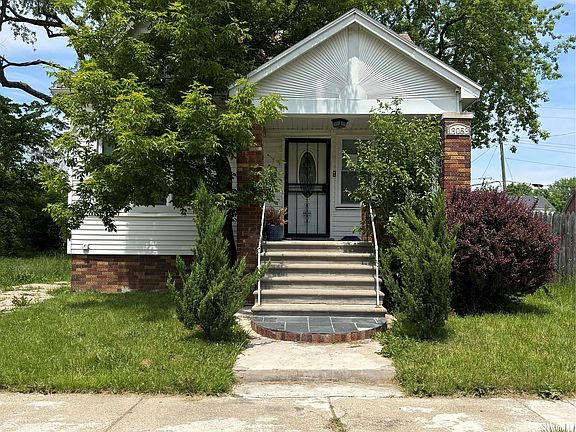 2nd image of 13053 Maiden St