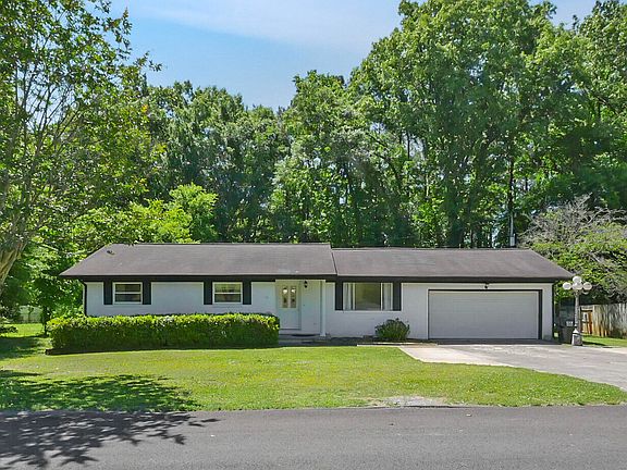 2nd image of 445 Kelsey Dr