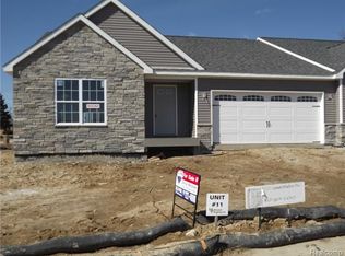 2840 Grand Marais Dr, Howell, MI