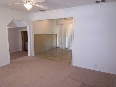 3rd image of 914 Bowie Ct
