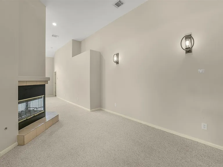 19254 Dillsbury Ct — Photo 26