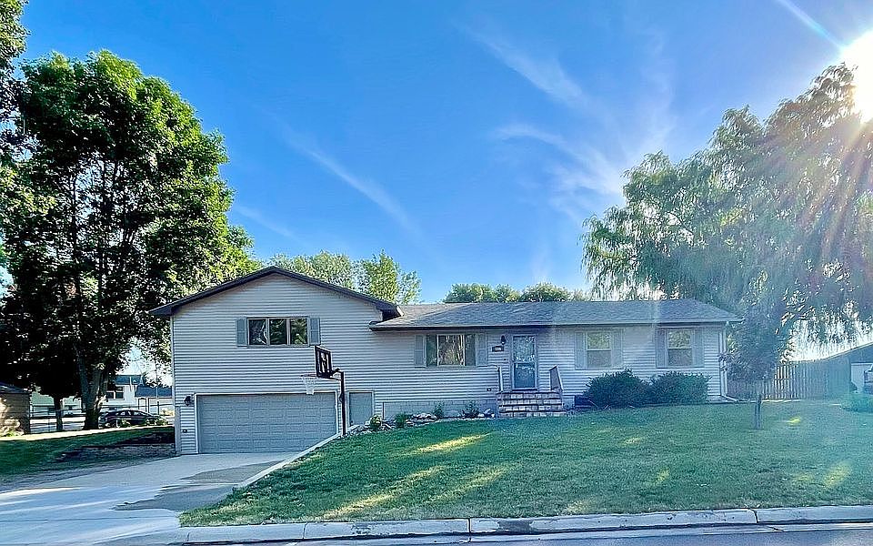 800 Executive Ave