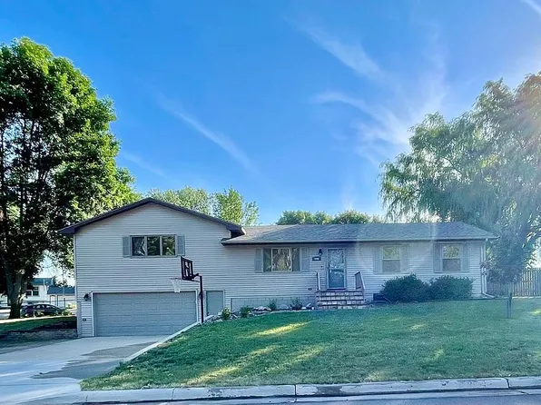 800 Executive Ave, Crooks, SD 57020