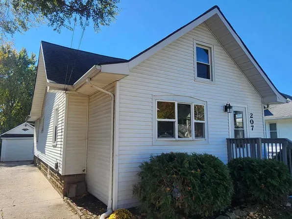 207 E Meadow Heights Ave, Jackson, MI 49203