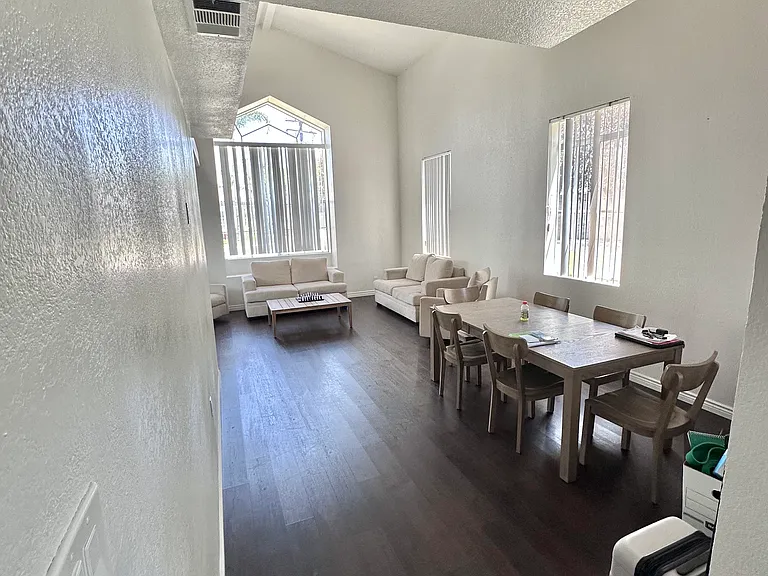 10031 Adoree St — Photo 6