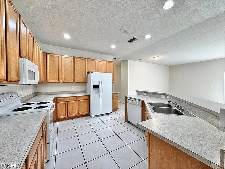 530 Kilgour Ave — Photo 13