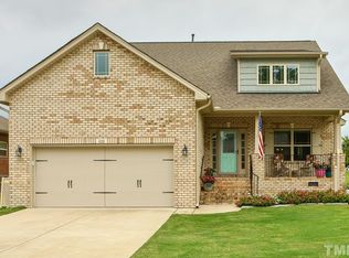122 Colonade Ct, Benson, NC 27504