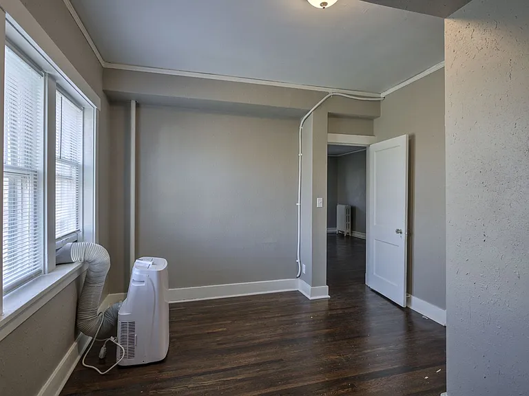 606 S 32nd Ave — Photo 11