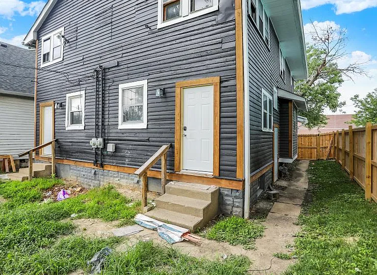 1031 N Dearborn St #B — Photo 11