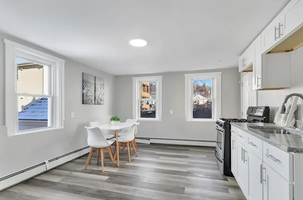 1 bed, 950 sqft, $1,700 — Photo 1