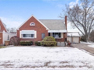 70 Tudor Rd, Cheektowaga, NY, 14215