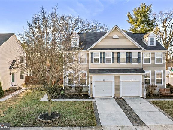 2nd image of 125 Brynwood St