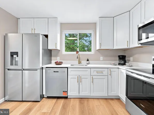 43 Luray Rd, New Castle, DE 19720