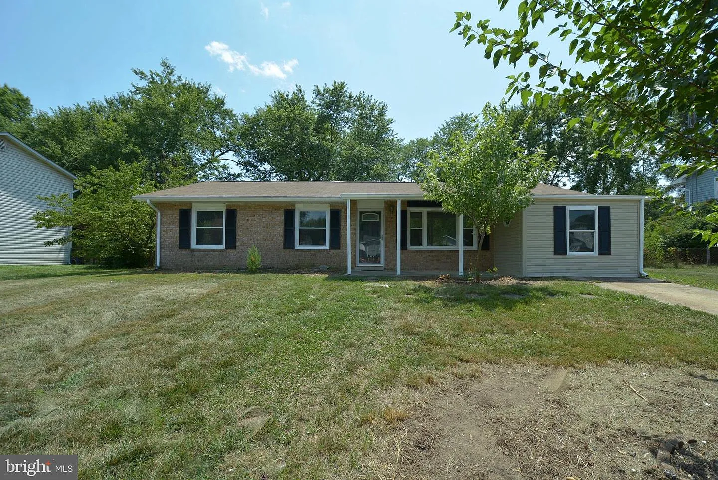 606 Wilson Ln photo 1